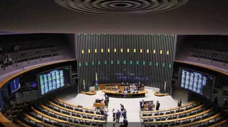 Número de candidatos a deputado federal nestas eleições cai quase 30% em relação a 2022