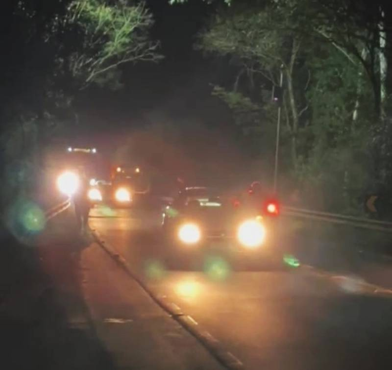 Caminhão apresenta problema mecânico sobre ponte do rio ijuí e causa preocupação na ERS-342