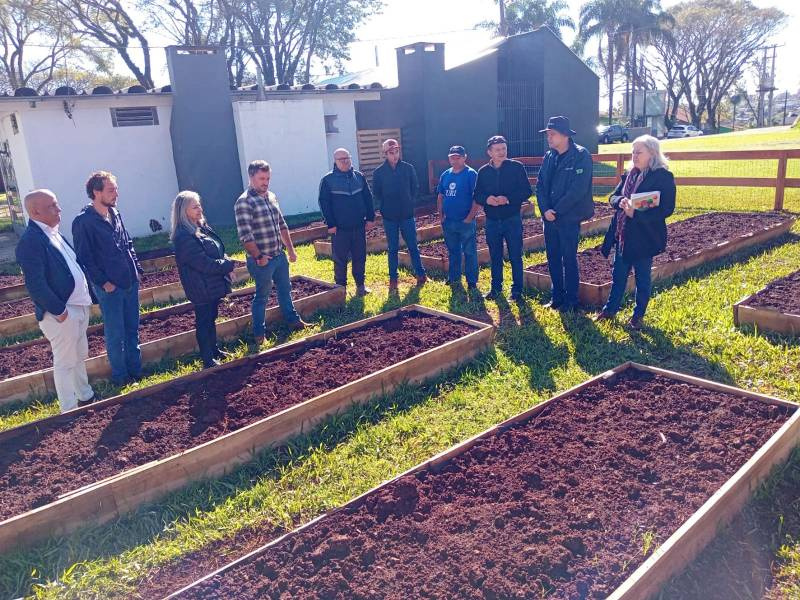 Hortifeira inicia plantio de demonstração para a FEAAGRI Missões
