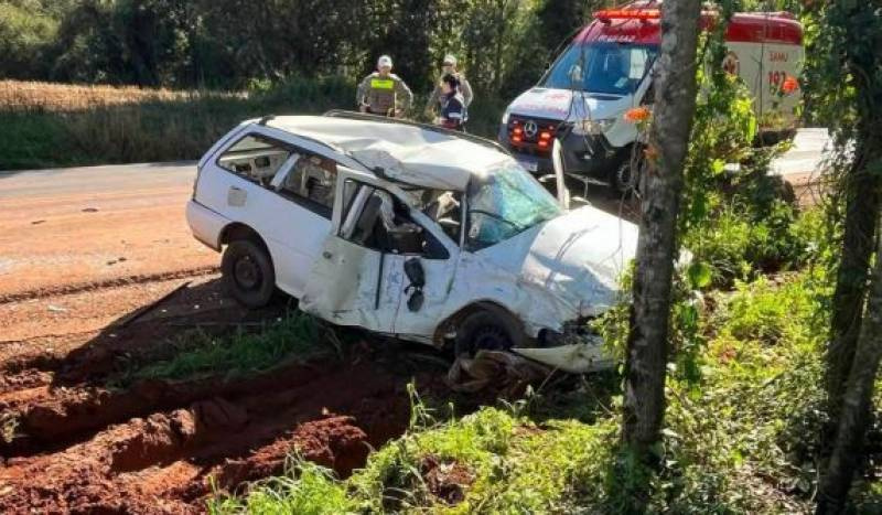 Colisão entre ônibus da Banda Modello e Parati deixa motorista morto na ERS-324, em Ronda Alta
