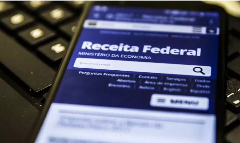 Receita Federal abre consulta ao último lote de restituição do Imposto de Renda deste ano