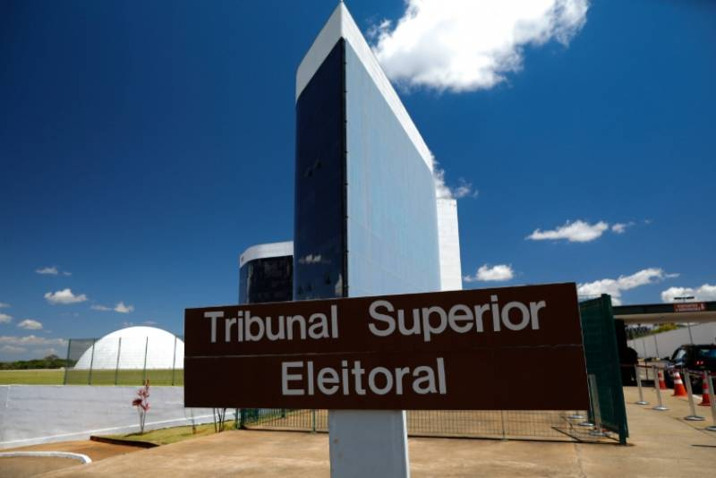 TRE-RS suspende propaganda de Rigotto e Frederico após participação de Eduardo Leite chegar a 50% do tempo