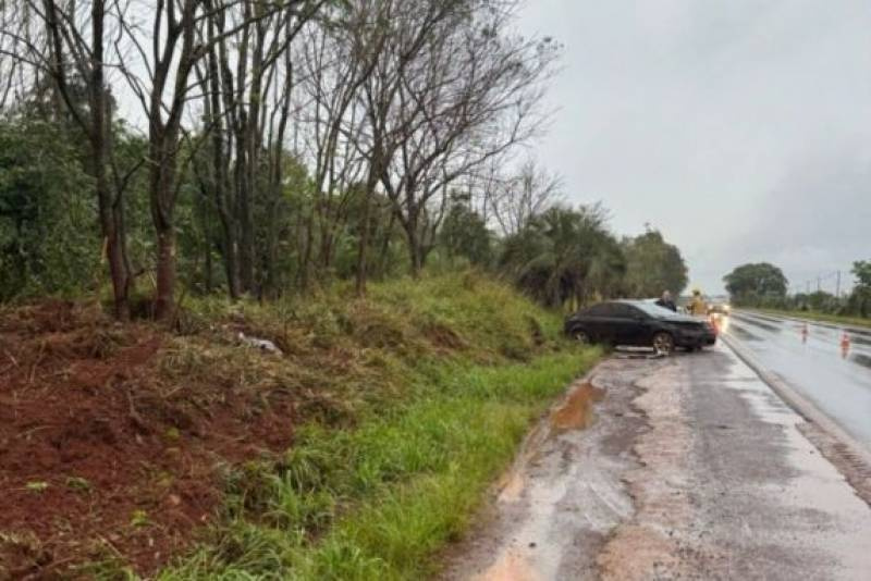 Carro capota na ERS-344, em Giruá