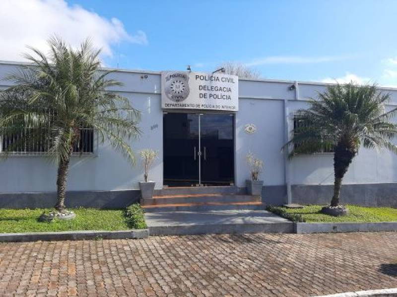 Polícia Civil indicia ex-secretária municipal e companheiro por suspeita de crimes contra a administração pública em Crissiumal