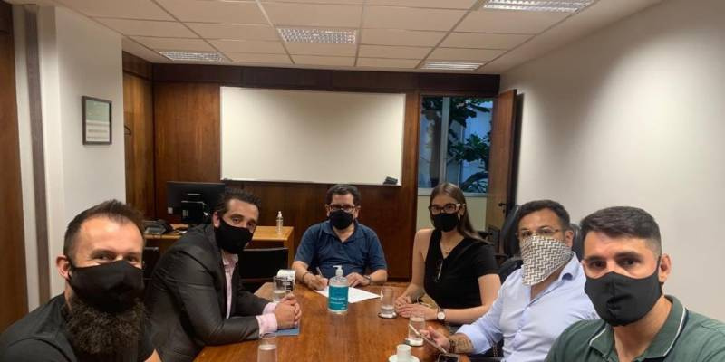 Empresários de Canela protocolam pedido de impeachment contra o governador Eduardo Lei