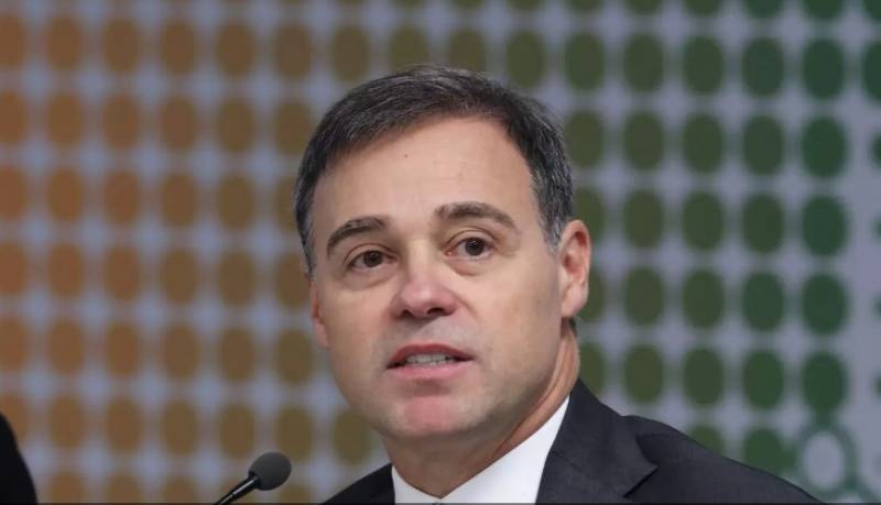 Ministro André Mendonça dispara nas redes e ganha 1,3 milhão de seguidores em uma semana