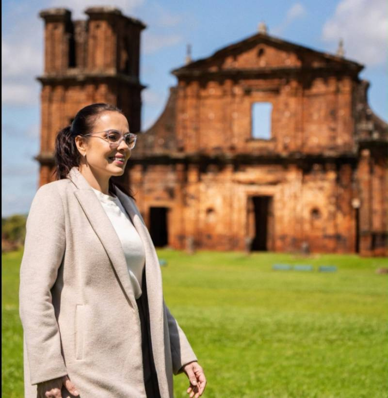 Juliana Brizola percorre as Missões em fim de semana de intensa mobilização política