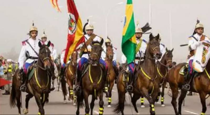 Justiça Eleitoral proíbe bandeiras de propaganda política no percurso do Desfile Farroupilha em Porto Alegre