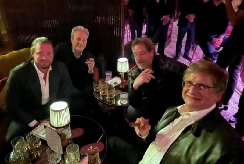 PF acha foto de Gonet com Vorcaro em mesa com uísque e charuto em Londres
