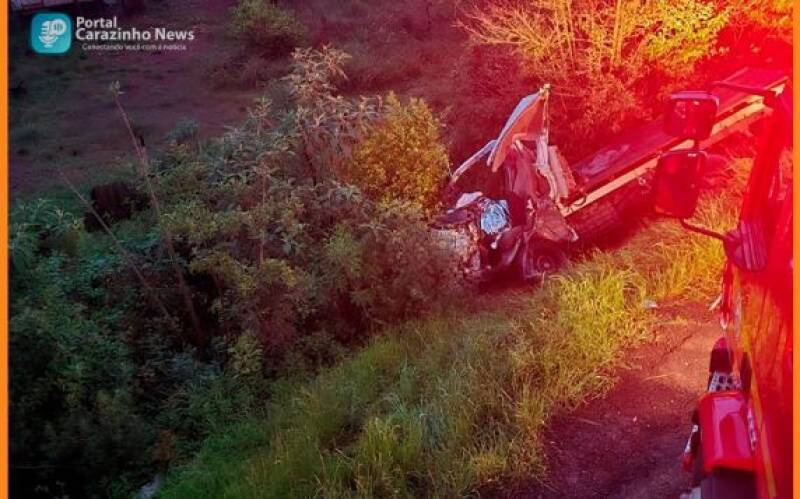 Motorista morre em colisão frontal entre caminhão e ônibus escolar na BR-285