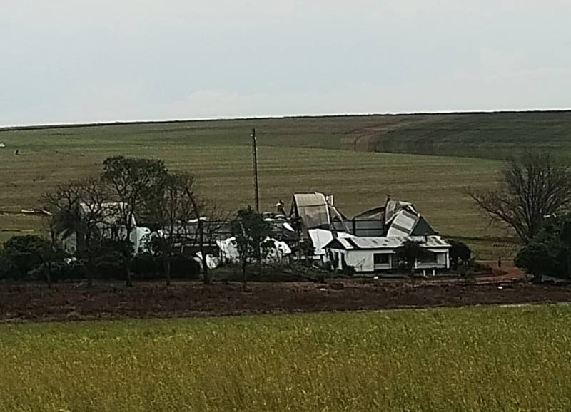 As tempestades acompanhadas de granizo e fortes ventos provocaram ocorrências em cinco municípios da CREPDEC 5.