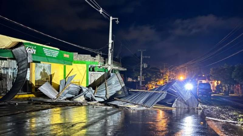 Granizo e vendaval causa destruição em Santo Antônio das Missões