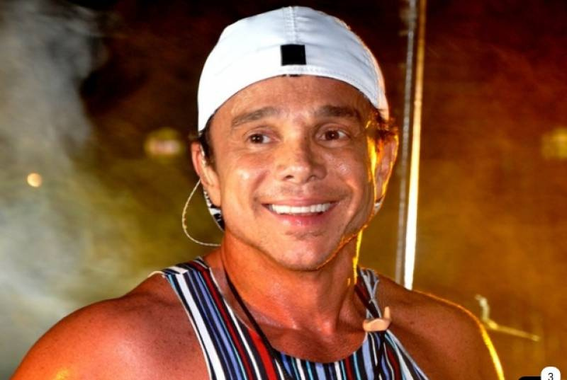 Netinho, um dos principais cantores do axé music, morre aos 60 anos