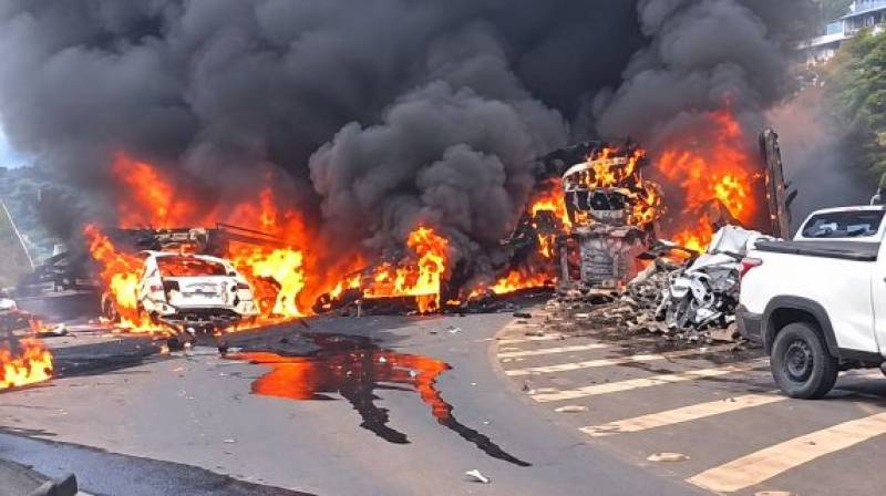 Caminhoneiro morre após caminhão desgovernado atingir veículos e provocar incêndio em Capinzal, SC