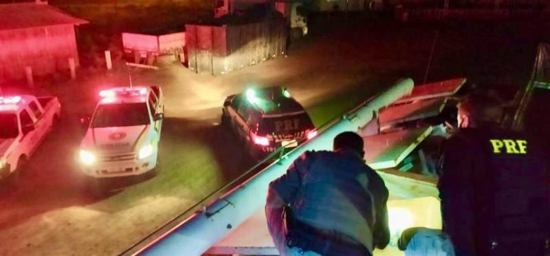 Polícia apreende carga de cigarros avaliada em 1 milhão de reais