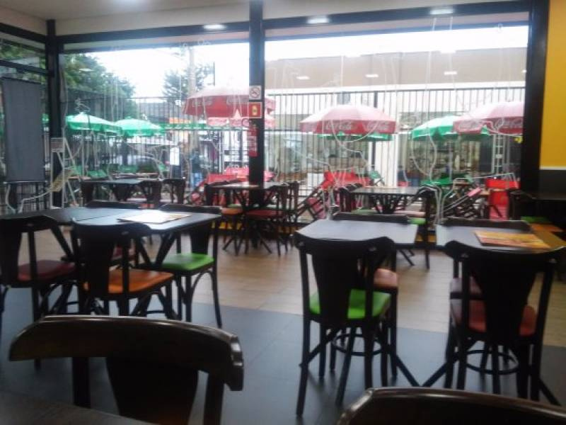 Bares, Restaurantes e Similares podem atender até às 22h00 aos sábados, em Santo Ângel