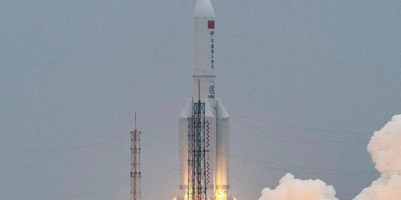 Foguete chinês fora de controle deve cair na Terra esse fim de semana