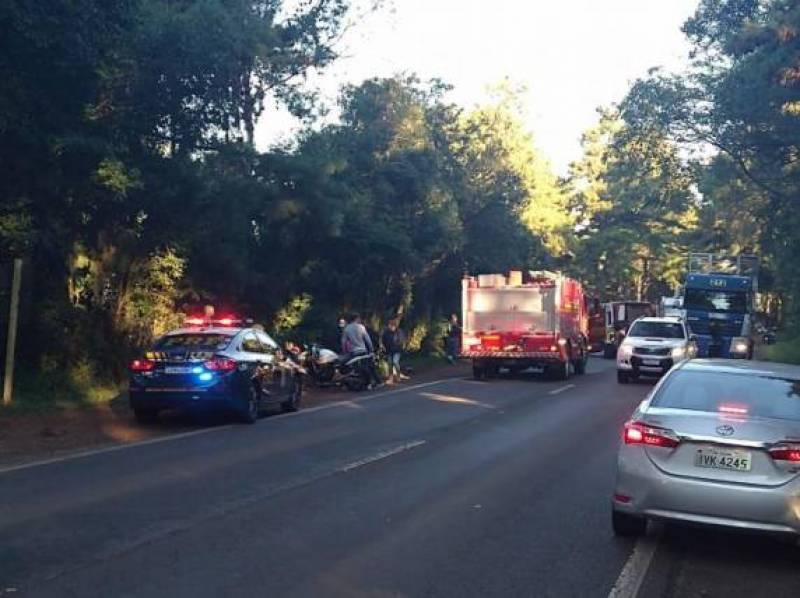 Motociclistas se envolvem em acidente na BR 287 em Santiago