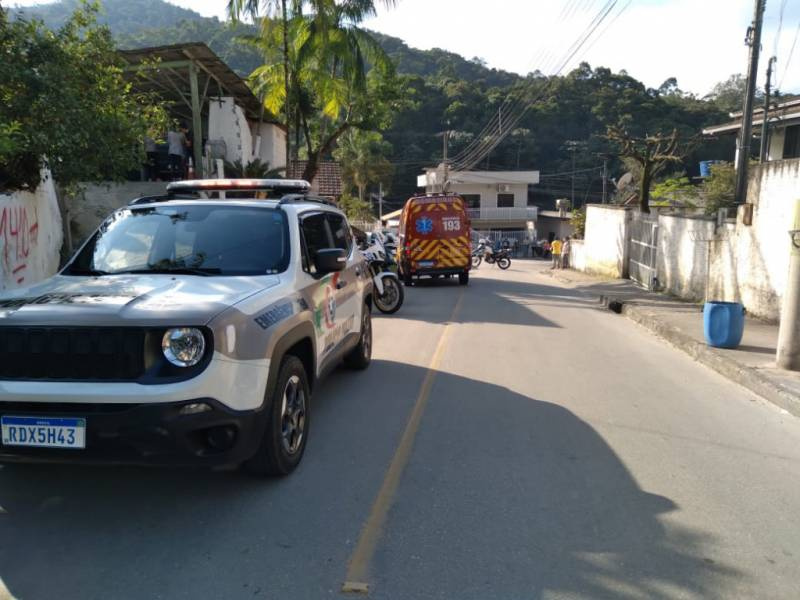 Após discussão, adolescente de 14 anos atira na cabeça do próprio pai em SC