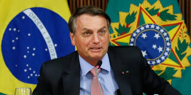 Bolsonaro sanciona lei que torna mais graves crimes pela internet