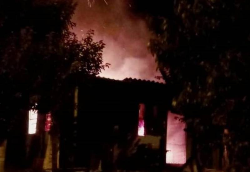 Bombeiros combatem incêndio em Catuípe