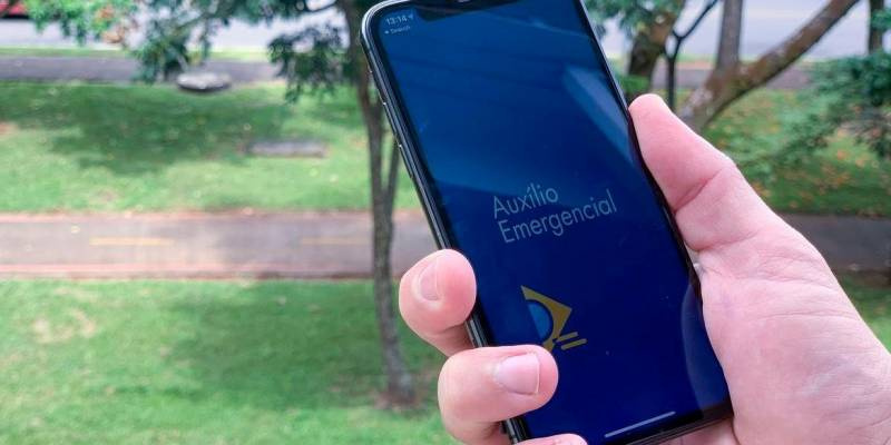 Saque do auxílio emergencial é liberado para nascidos em outubro