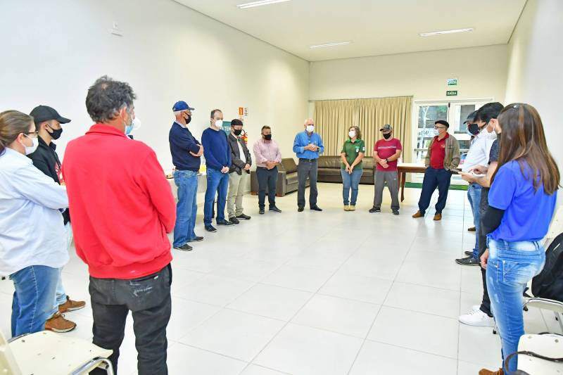 Produtores participam de curso sobre apicultura