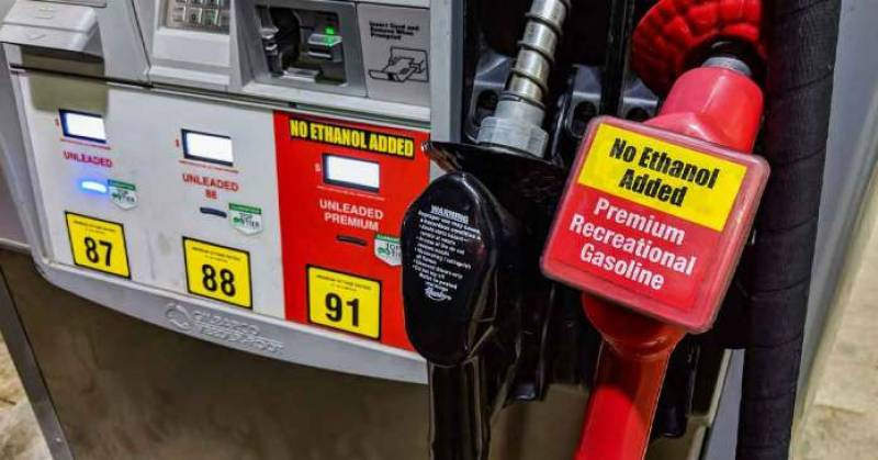 Mais cara do país, gasolina bate R$ 7,50 em postos do RS, aponta ANP