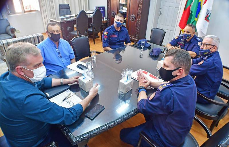 Comandante do Batalhão de Bombeiros pede auxílio para concluir obra