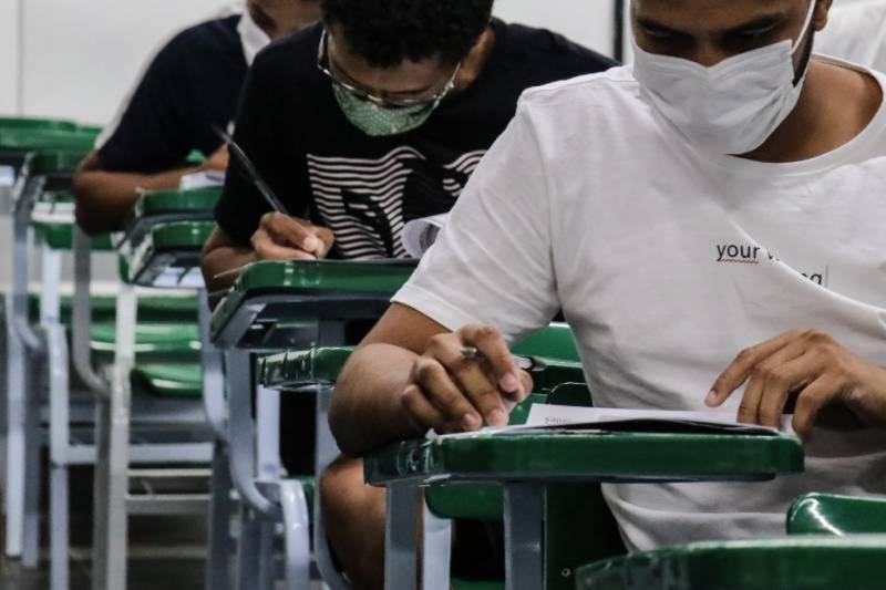 Mais de 110 concursos públicos reúnem mais de 221 mil vagas no país; veja lista