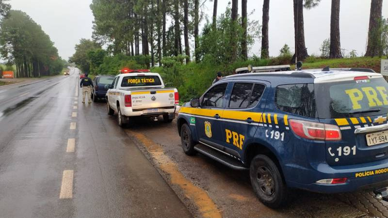 PRF e BM prendem casal de traficantes com cocaína em motel