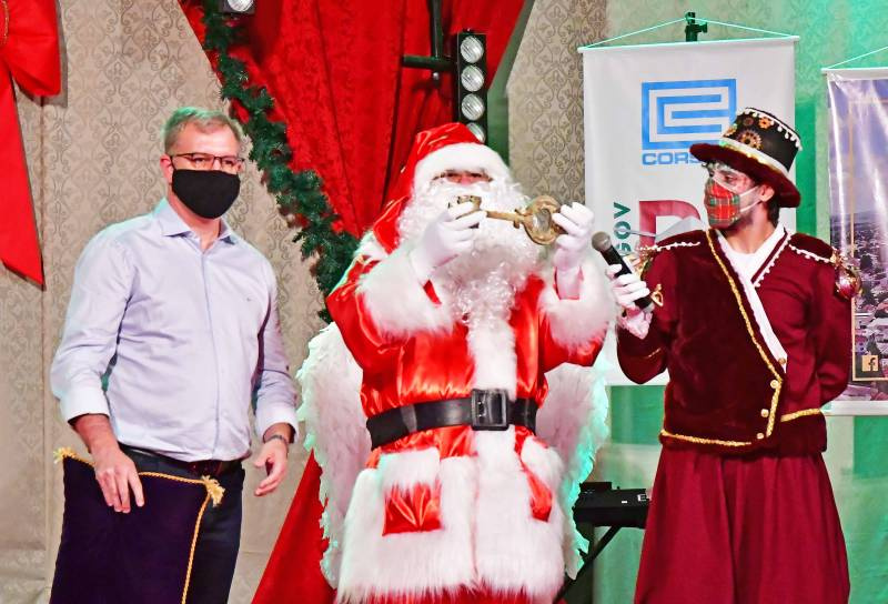 Papai Noel é o dono do Natal Cidade dos Anjos