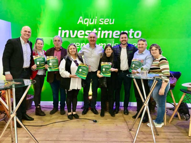 Comissão organizadora da Fenamilho e Feaagri visitaram a Fenasoja