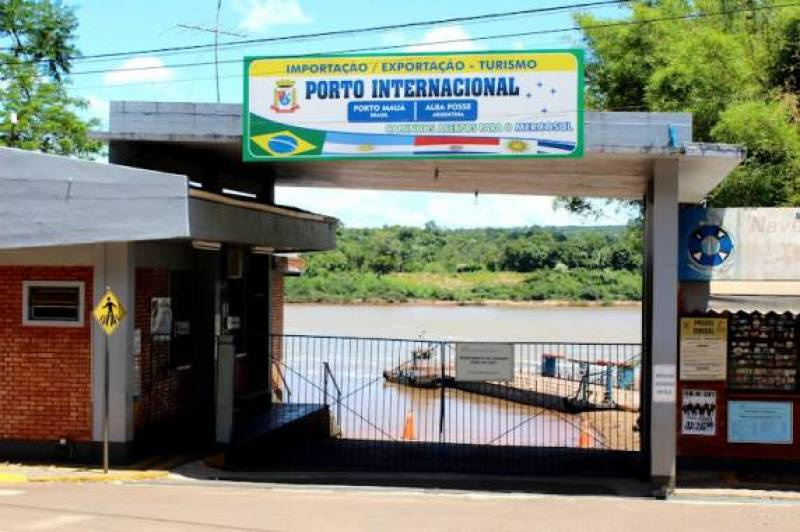 Retomada a travessia de balsa em Porto Mauá